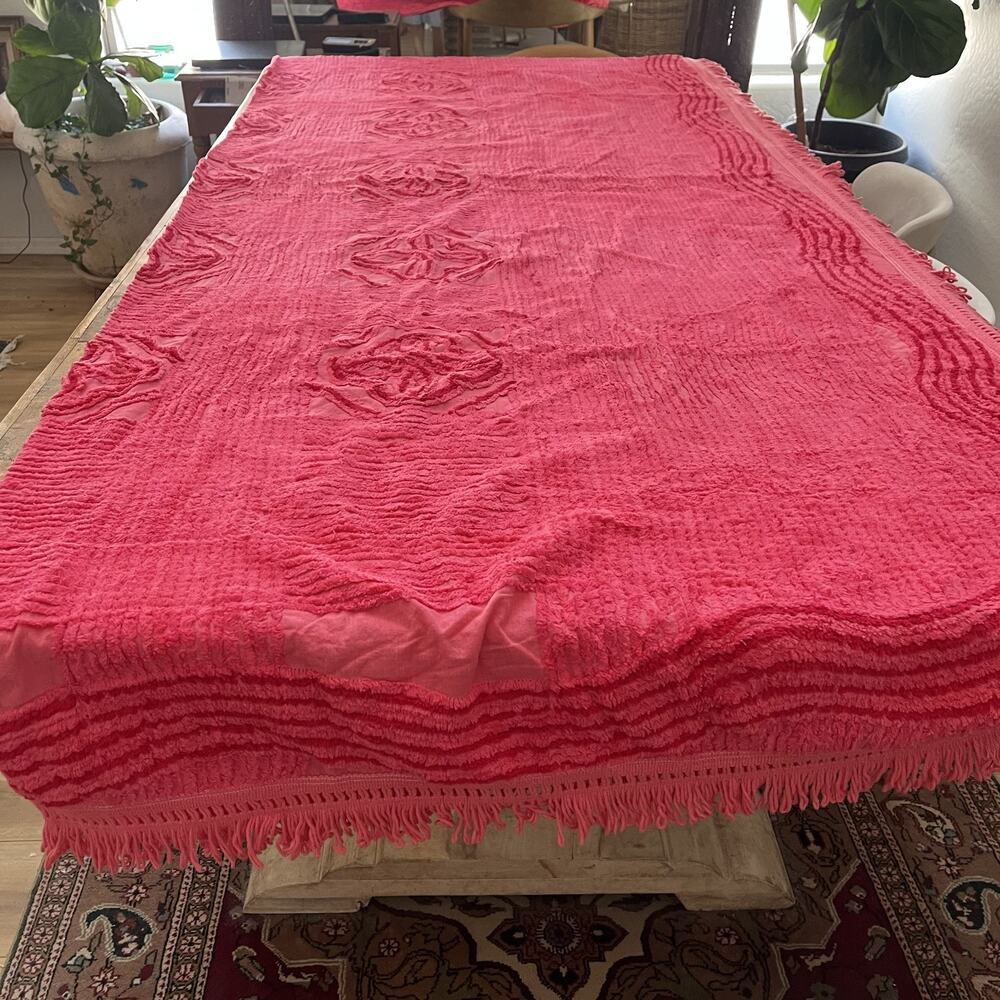 Vtg Chenille Bedspread Pink Floral Tufted Embroidered Cotton w/ Fringe 98"x81" - Picture 1 of 10